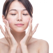 Benefit of using Whitening and nourishing cream